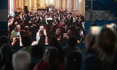 La orquesta del barrio INTA tocó en el Colón y en Trelew el gimnasio se vino abajo