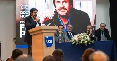 El día que Mendoza le devolvió el gesto a Felipe Pigna: la historia que lo emocionó