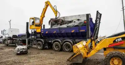 Tiraban autos abandonados en la Playa de Secuestros: lo que empezó a pasar ahora con más de 600