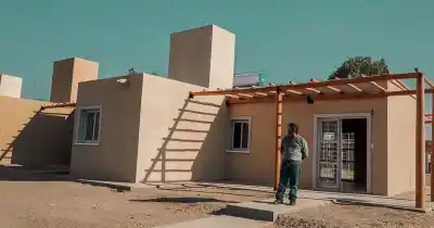Miles de familias sanjuaninas vivieron años en casas que no eran suyas: qué pasó con las escrituras