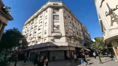 El microcentro rosarino se vació de oficinas: qué están haciendo con los edificios vacíos