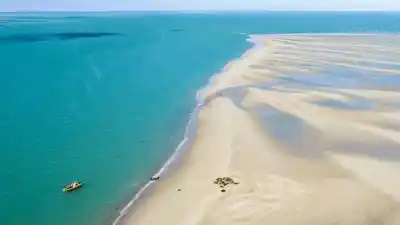 El secreto patagónico que desafía al otoño: el rincón argentino con aguas que parecen del Caribe