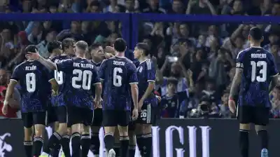 Un jugador de la Selección se queda sin DT en plena crisis: el Tottenham toma una medida drástica