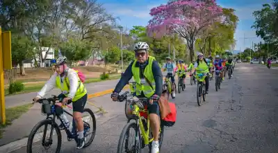 El tramo de 130 kilómetros que los peregrinos del norte cruzan a diario y que nadie quiere arreglar