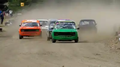 El Rebenque vuelve a rugir: una categoría se baja y el karting se prende fuego