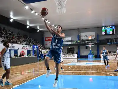 Regatas arrancó la pretemporada con un triunfo en Misiones, pero lo que se viene ilusiona más