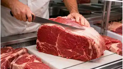 Mientras la carne se acumula en las góndolas, los frigoríficos de Santa Fe encienden las alarmas