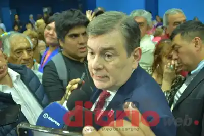 Zamora se reunió con jubilados y esquivó la pregunta que todos esperaban