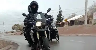 Esperaba el micro en Guaymallén y terminó rodeada: lo que llevaba uno de los detenidos