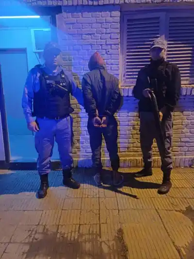 Discusión vecinal en Sáenz Peña: un ladrillo voló y terminó con un detenido
