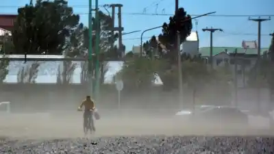 Neuquén se prepara para días de lluvia y viento: el dato que preocupa a las autoridades