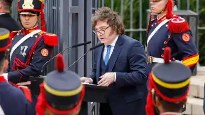 Olivos copado por militares: el general que gana poder y la verdad que esconden los despidos