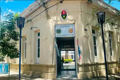 Denunció que su expareja entró por la ventana y lo que le pasó al hombre después la dejó en shock