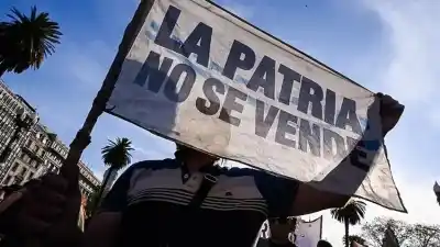 La Marcha de la Bronca llega a Rosario y complica el tránsito de la tarde