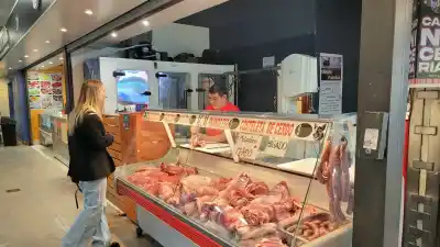 En el Mercado 6 de Agosto ya no compran como antes: el cambio que nadie esperaba en los mostradores