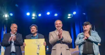 Pigna llenó el Teatro Imperial de Maipú, pero lo que pasó después nadie lo vio venir