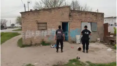 Entraban a la casa del barrio Reyes y salían a los pocos minutos: lo que la PDI encontró adentro