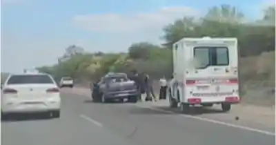 Un neumático, un cruce de carril y el choque que terminó con un hombre en el hospital de Güemes