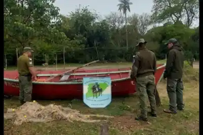 Volvió a pescar en zona vedada y lo que sacó de la canoa no fue lo que esperaba