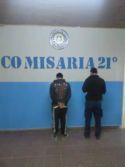 Dos mujeres llamaron a la policía por un hombre en el patio: el detalle que lo complicó