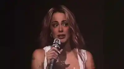 Tini se quebró en pleno show en Colombia: el motivo que nadie esperaba