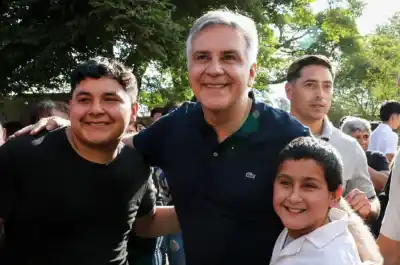 Llaryora cerró su gira por Totoral con una noticia que cambia el día a día en tres pueblos