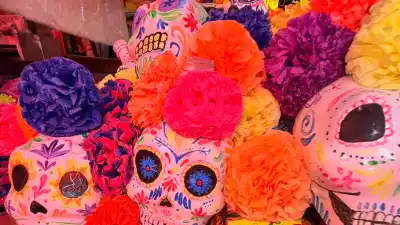 FNE 2026: el secreto que esconden las carrozas que deslumbran en Ciudad Cultural