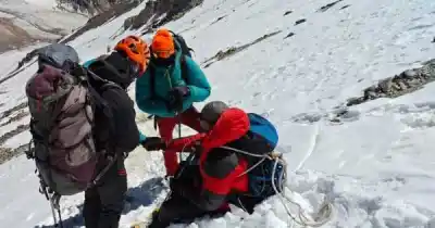 Alcanzó la cumbre y desapareció: el misterio que mantiene en vilo a los equipos de rescate