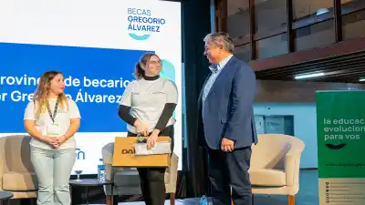 Becas Gregorio Álvarez: abren la inscripción y cambian una regla clave para las familias