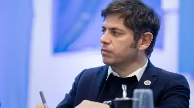 Kicillof se queda callado en los tres temas que Cristina no le perdona