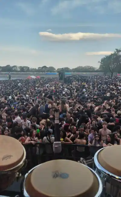 Embalse arrancó su Fiesta de la Primavera y una multitud copó la Playa Maldonado