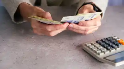 Trabaja, cobra y aun así sale a buscar otro empleo: el número que se disparó en San Juan