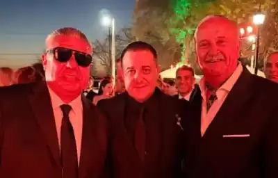 El «Chiqui» Tapia aterrizó en Santiago con una misión clave y terminó en una fiesta íntima