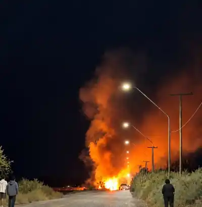 Caucete: las llamas avanzaban de noche y el Zonda soplaba fuerte, ¿qué pasó después?