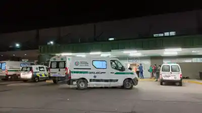 Fue a pescar al Río Dulce con amigos y lo que pasó después terminó con él en el hospital
