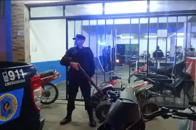 La policía allanó cinco puntos en Concordia y encontró algo que no esperaba en un taller de motos