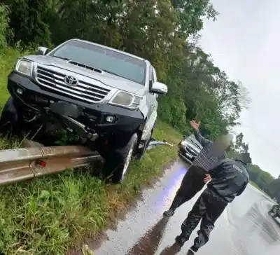Manejaba una Hilux por la ruta 14 y la Policía no lo dejó seguir: lo que marcó el test