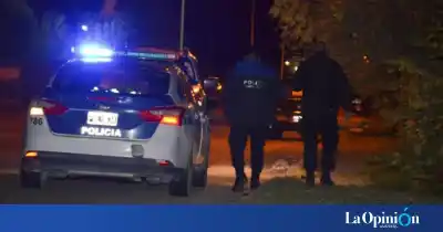 La policía volvió dos veces a la misma casa de Pico Truncado: lo que pasó en la segunda visita terminó con tres personas reducidas