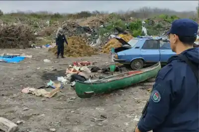 Faenaban un vacuno en el Basural Viejo: aparecieron cinco, pero tres quedaron en el lugar
