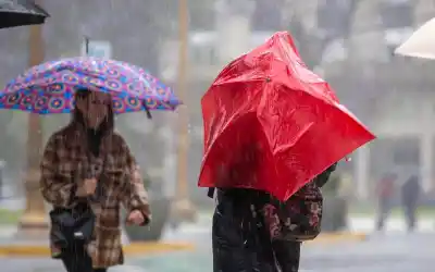 Alerta por tormentas fuertes en el Conurbano: el día que el termómetro tocará fondo