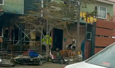 Vecinos pelearon contra las llamas en Ushuaia: lo que encontraron los bomberos adentro