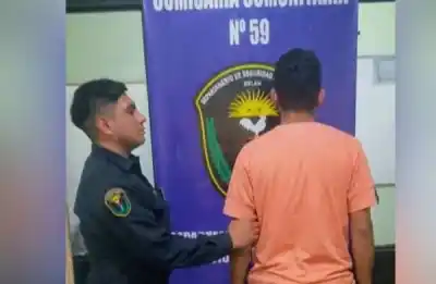 Le seguían los pasos por la tobillera y lo encontraron en un lugar inesperado
