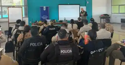 Policías que llegan antes que nadie: la capacitación que cambia cómo rescatan animales en Mendoza