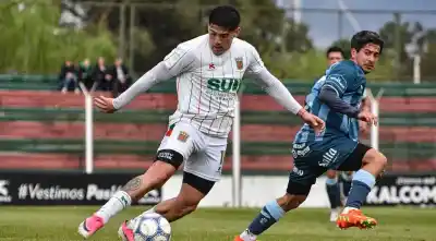 Gimnasia y Tiro aguantaba el empate, pero un penal en el minuto 46 lo cambió todo