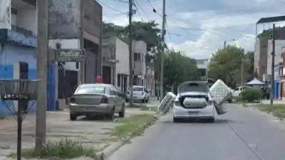 “Sólo pasa en Tucumán…” La foto del flete viral en Villa Alem