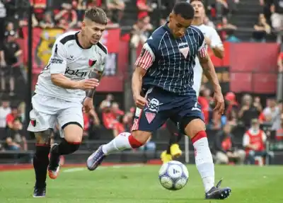 Colón lo goleó en Santa Fe y Los Andes ya no sabe cómo salir del pozo