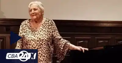A los 93 años, una pianista cordobesa dio una clase magistral y el público se rindió a sus pies