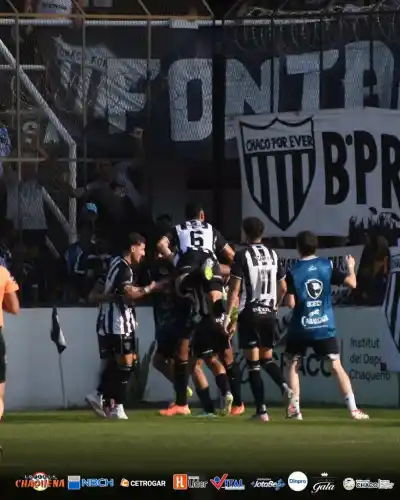 El gol que apareció tras una serie de rebotes y desató la locura en el Gigante de la Avenida