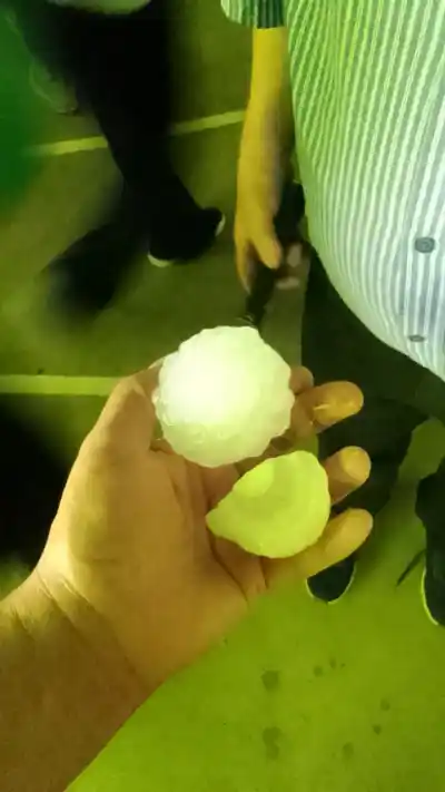 El granizo gigante que sorprendió a los cordobeses: autos destrozados y vecinos sin tiempo de reaccionar