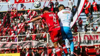 El Lobo no pudo con Maipú: empató y dejó la pelea abierta